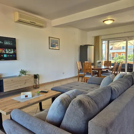Nomi Apartmán Brodarica (Sibenik-Knin)