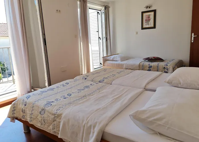 Nomi ברודאריצה