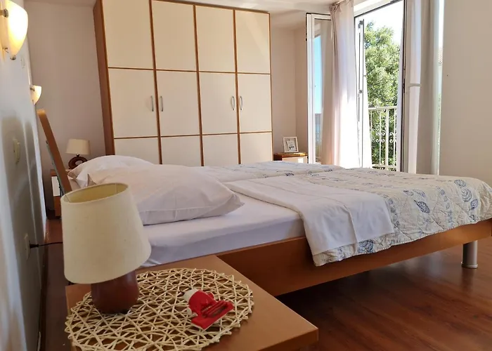 Nomi ברודאריצה