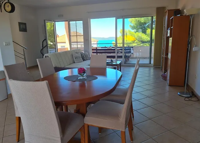 Nomi * ברודאריצה