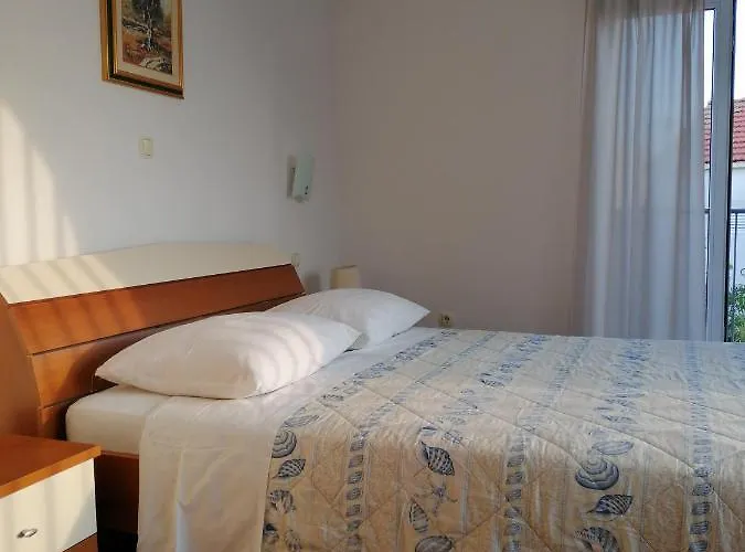 Nomi Brodarica (Sibenik-Knin)